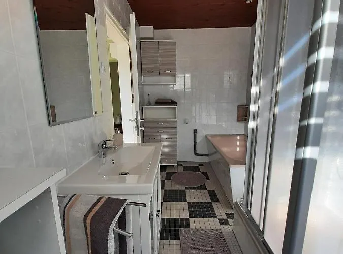 Elbsommer Am Weinberg Ii *